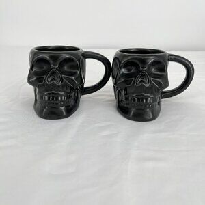 Set Of 2 Hyde & Eek! Stoneware Skull Mugs 14 Oz Dishwasher‎ & Microwave Safe